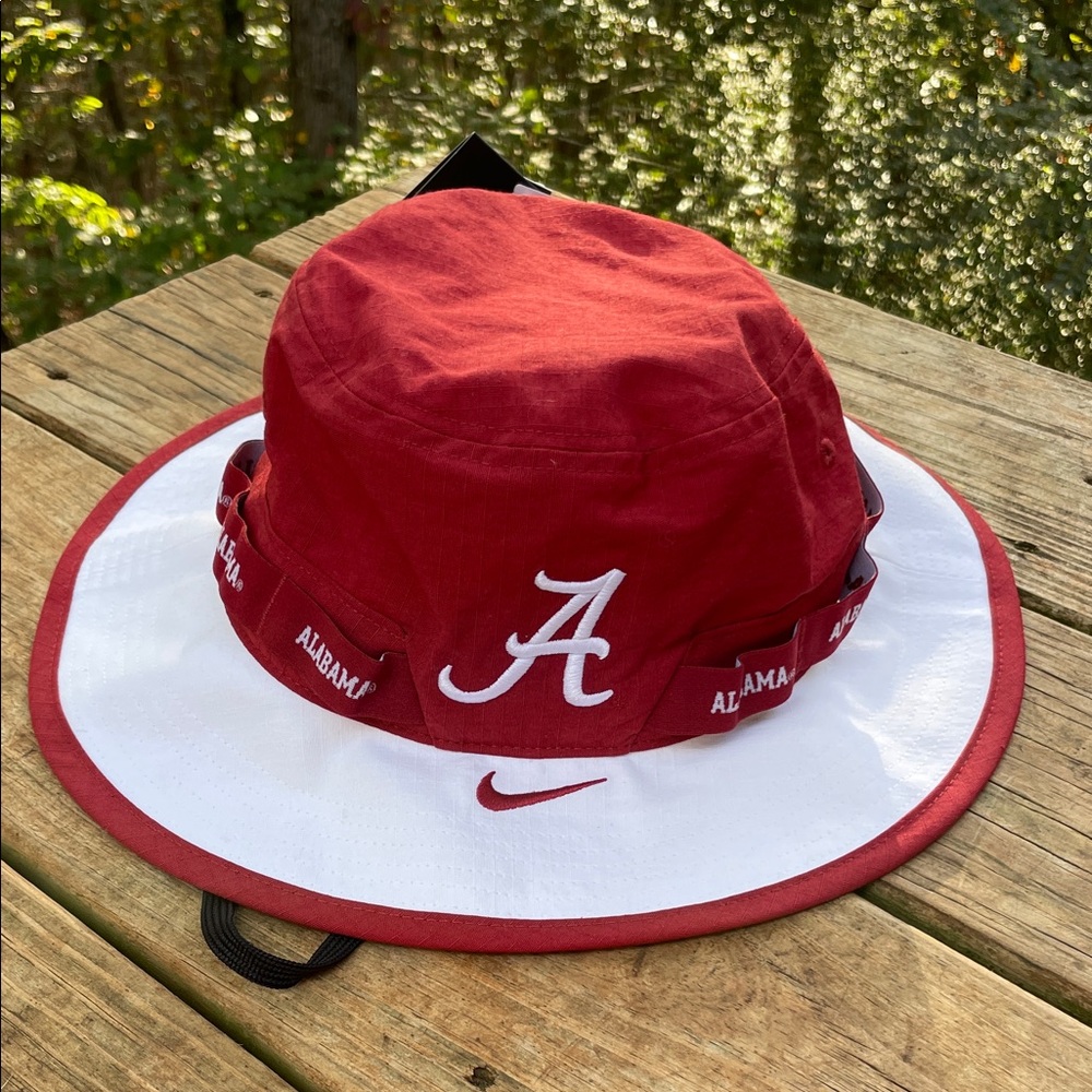 NWT NIKE ALABAMA CRIMSON TIDE APEX BOONIE PERFORMANCE BUCKET HAT